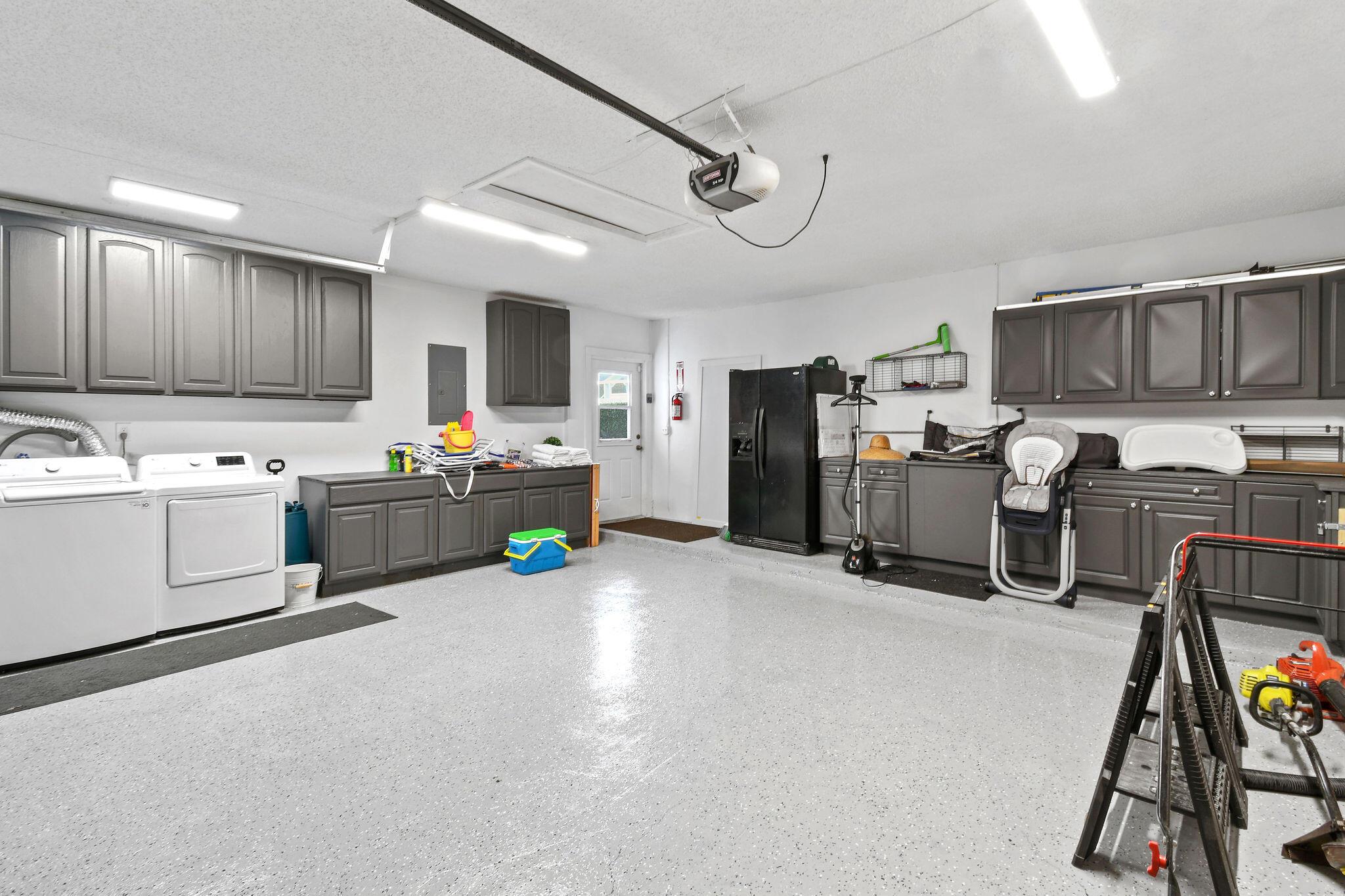 YACHTMANS COVE - Residential Lease