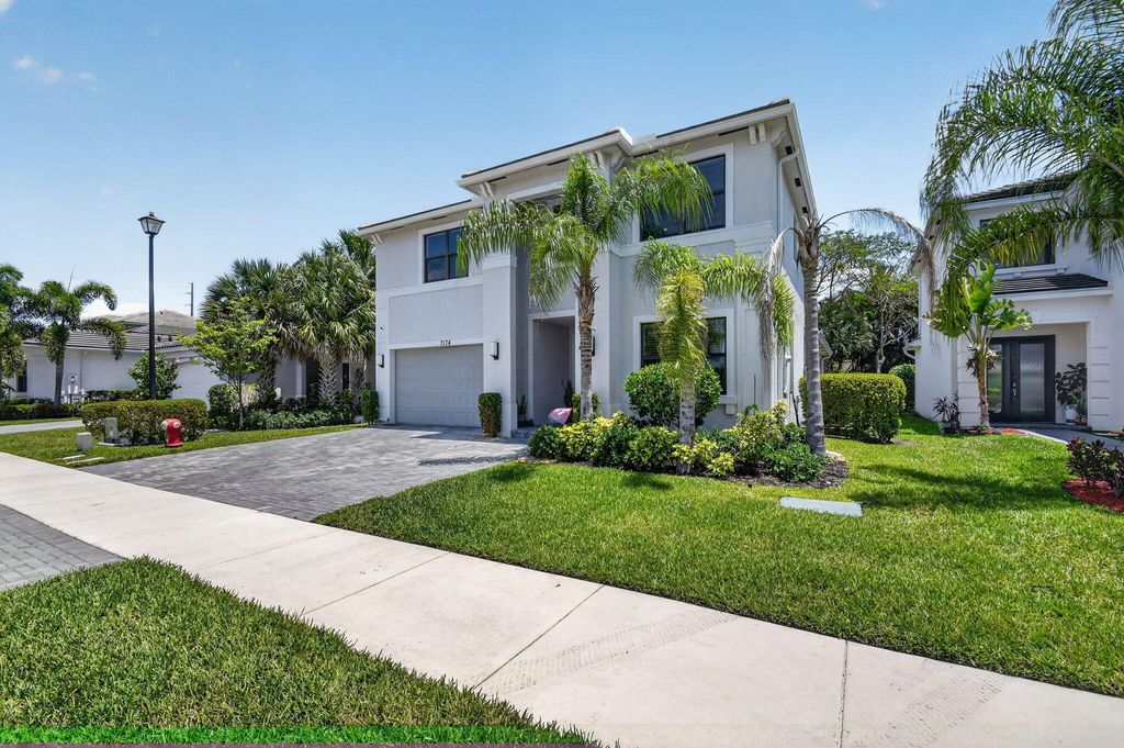 Photo of 7174 Villamar Way, Lake Worth, FL 33463 (MLS # B26026588)