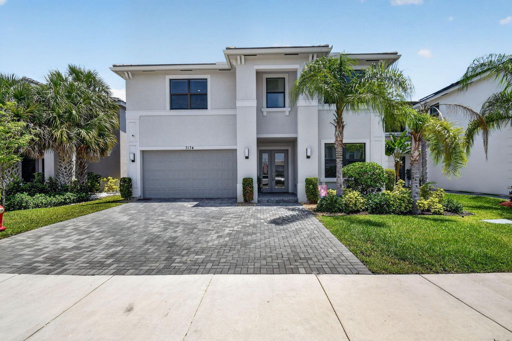 Photo of 7174 Villamar Way, Lake Worth, FL 33463 (MLS # B26026588)