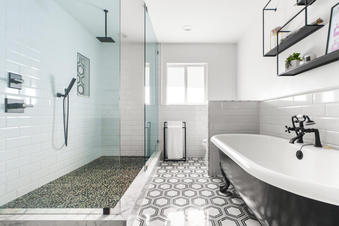 S/D OF 12-45-42, SE 1/4 IN - Residential