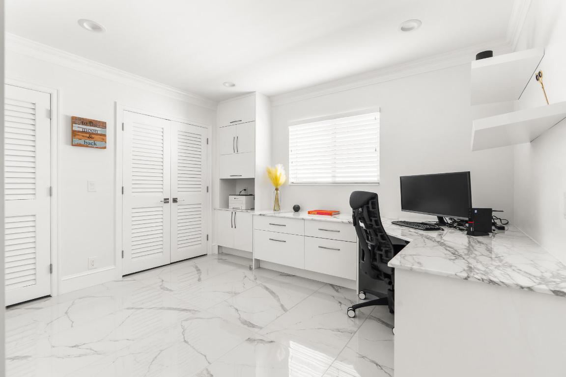 S/D OF 12-45-42, SE 1/4 IN - Residential