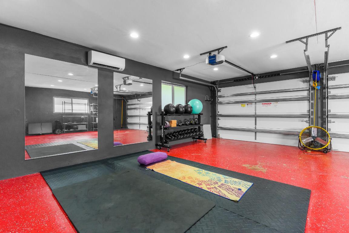 S/D OF 12-45-42, SE 1/4 IN - Residential