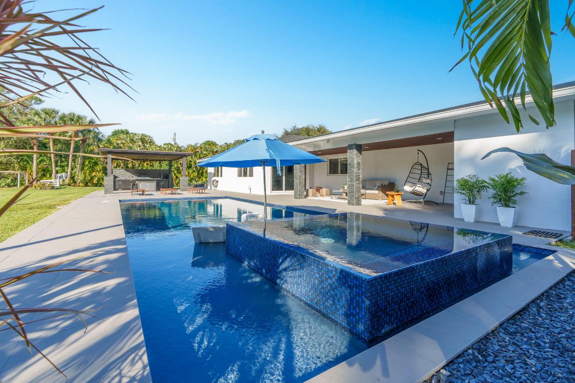 S/D OF 12-45-42, SE 1/4 IN - Residential