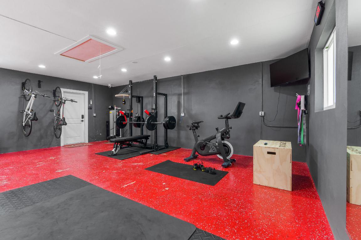 S/D OF 12-45-42, SE 1/4 IN - Residential