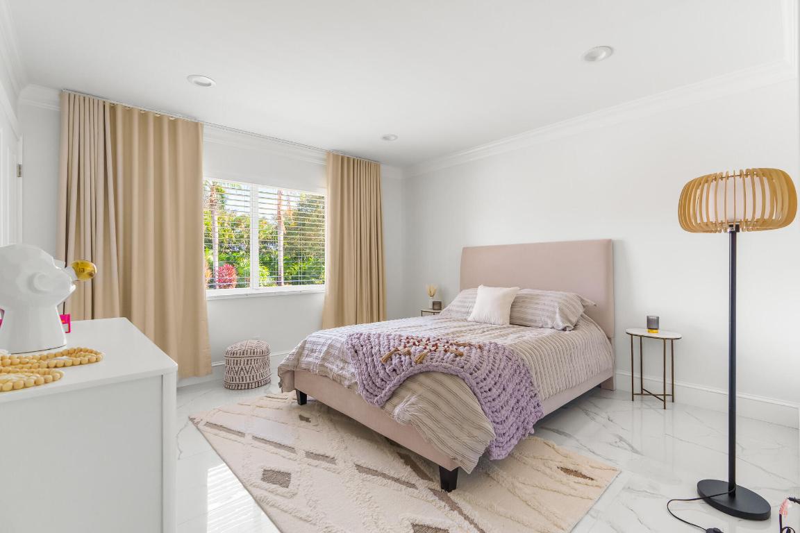 S/D OF 12-45-42, SE 1/4 IN - Residential