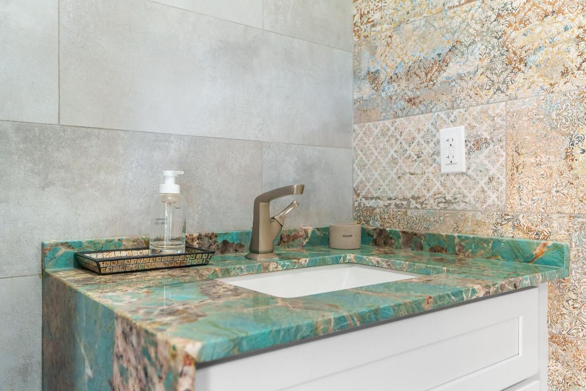 S/D OF 12-45-42, SE 1/4 IN - Residential