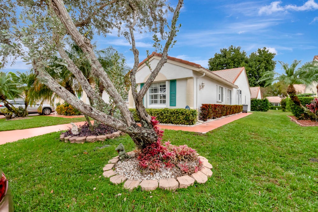 Photo of 6129 Heliconia Road, Delray Beach, FL 33484 (MLS # R11024402)