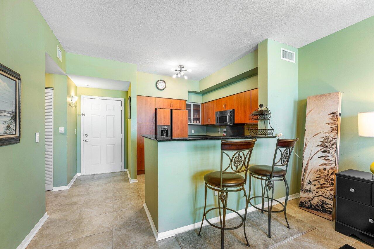 806 E Windward Way 509