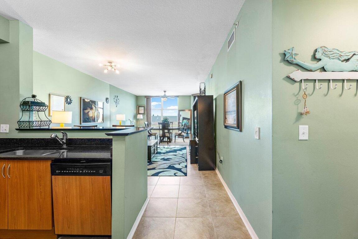 MOORINGS AT LANTANA CONDO 3 - Residential