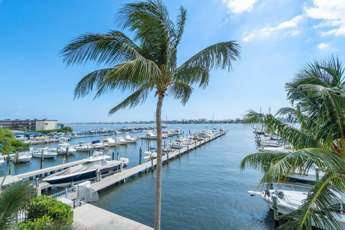 MOORINGS AT LANTANA CONDO 3 - Residential