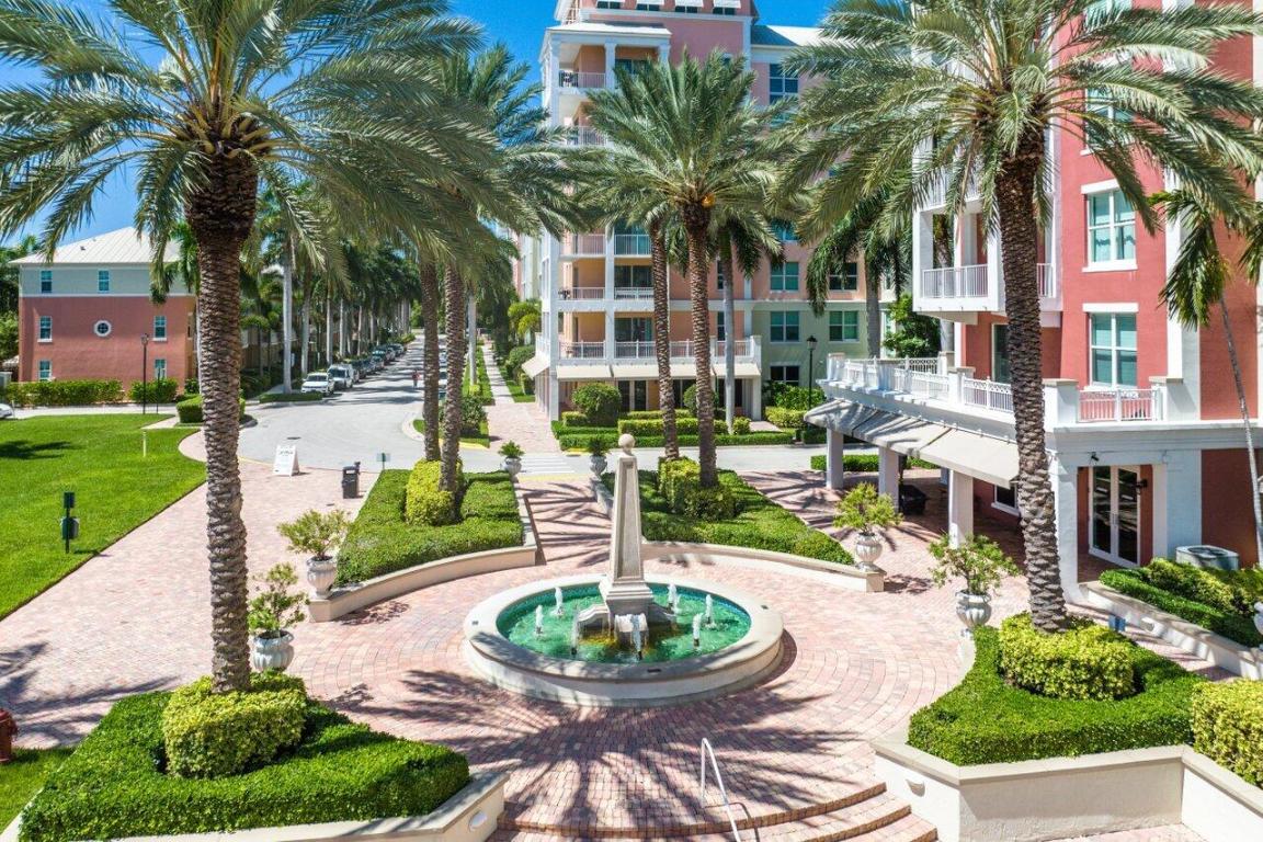 MOORINGS AT LANTANA CONDO 3 - Residential