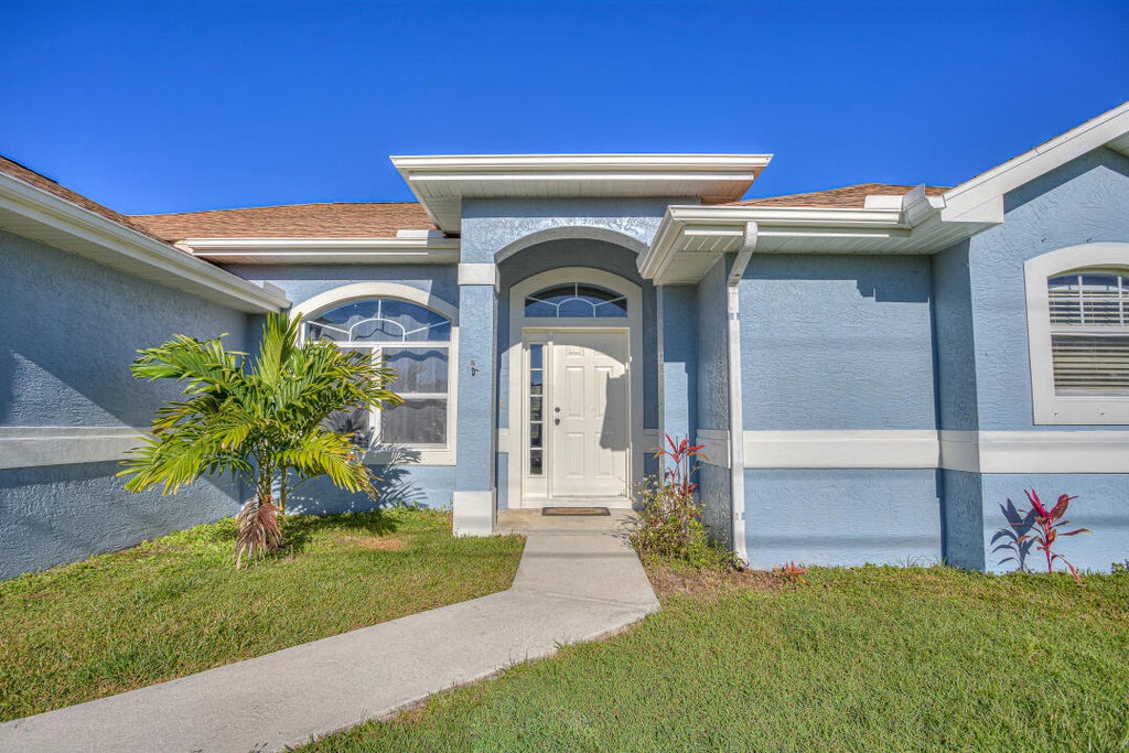Photo of 5354 NW West Lanett Circle, Port Saint Lucie, FL 34986 (MLS # R10957050)