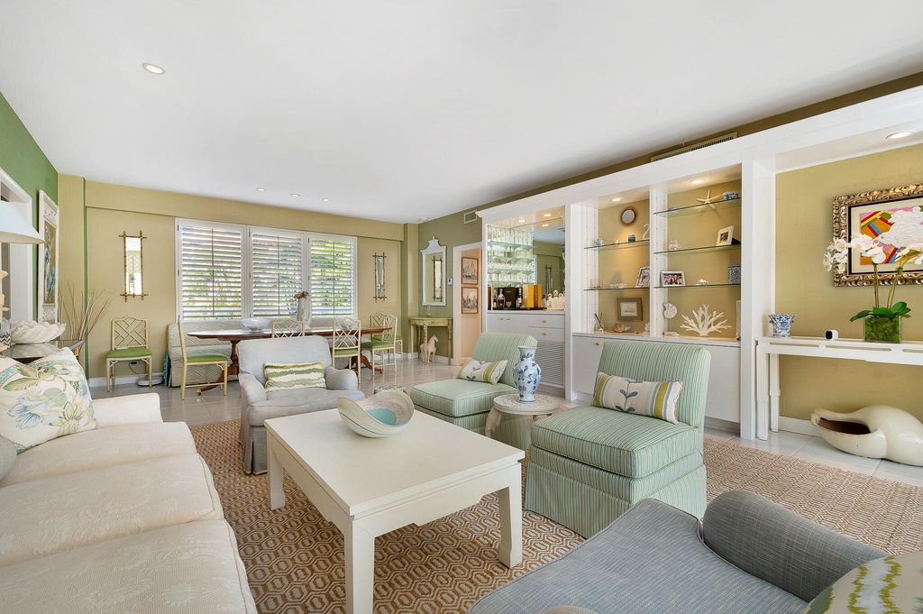 Photo of 389 S Lake Drive #2d, Palm Beach, FL 33480 (MLS # B26010182)