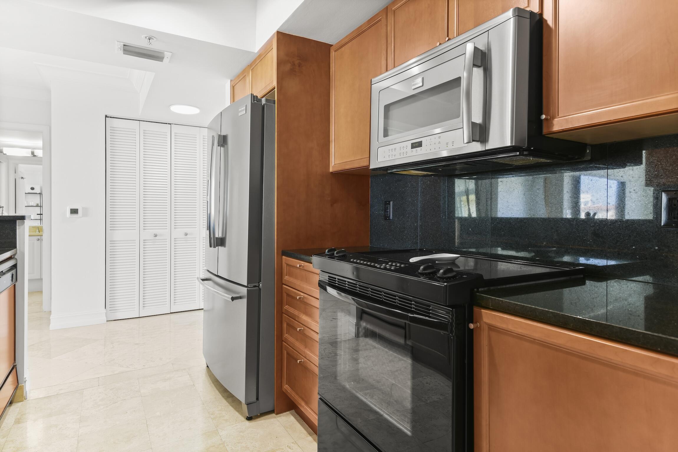 PALMETTO PLACE CONDO - Residential