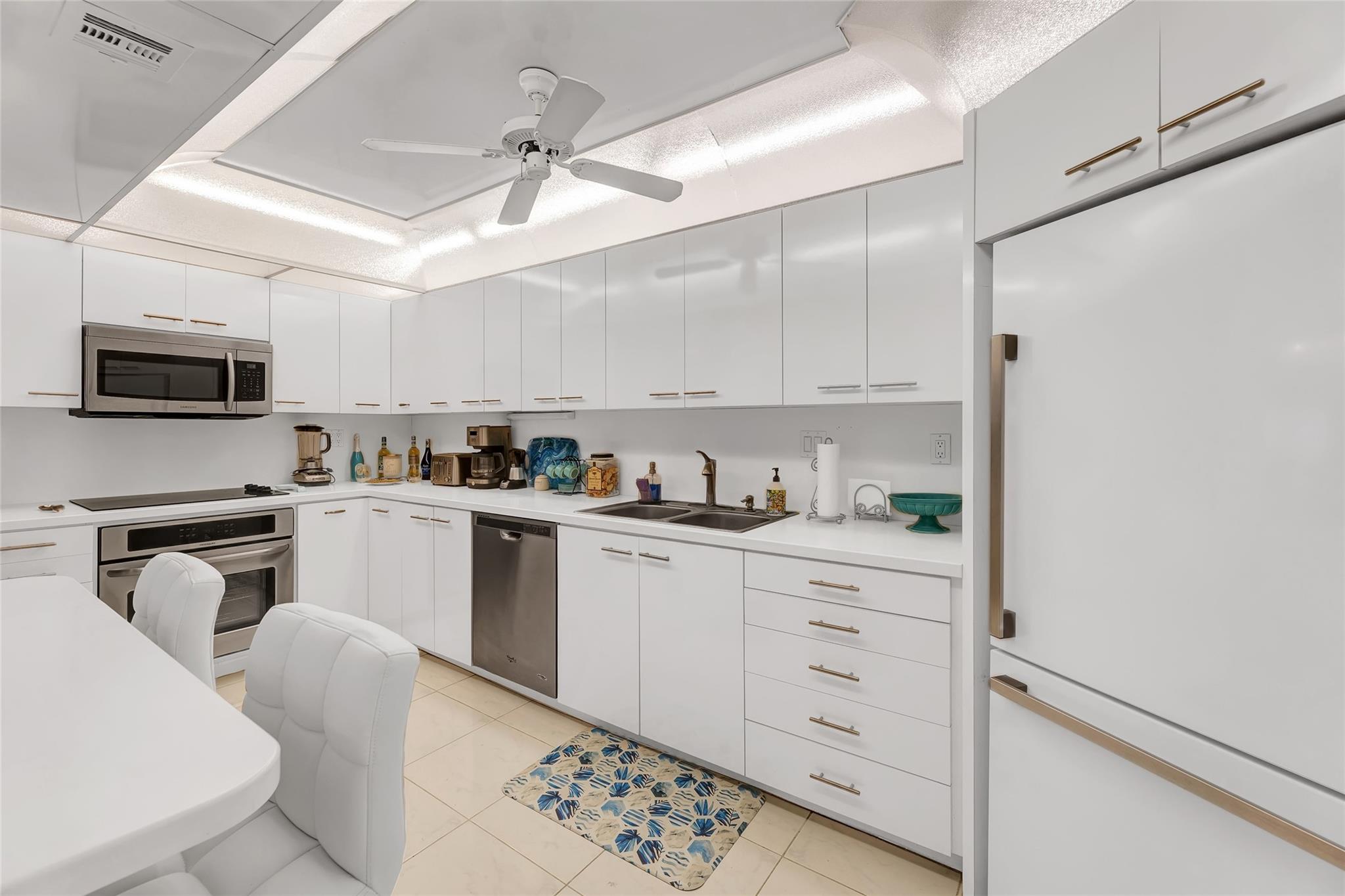 The Commodore Condo - Residential Lease