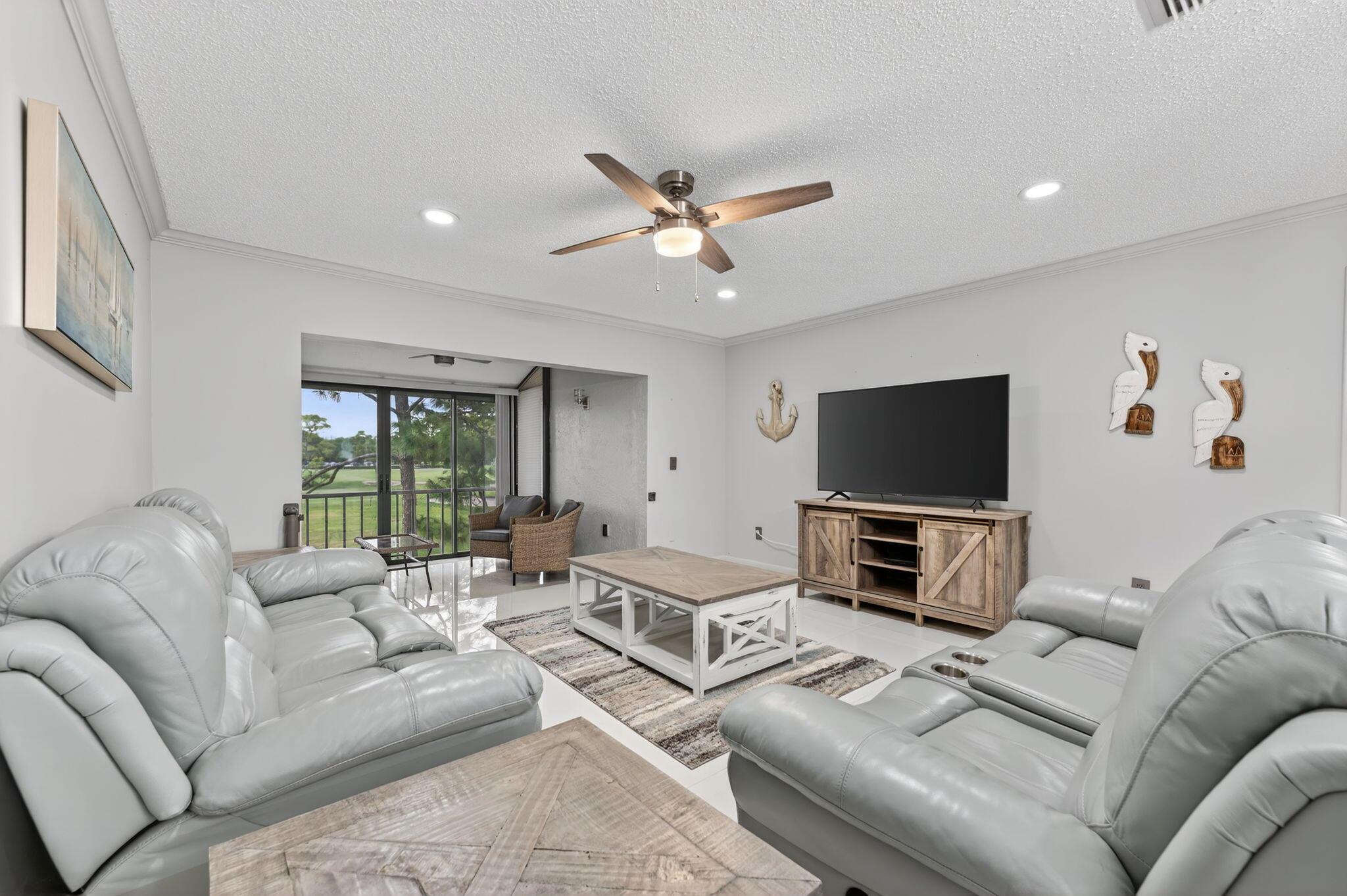 FAIRWAYS OF BOCA LAGO CON - Residential