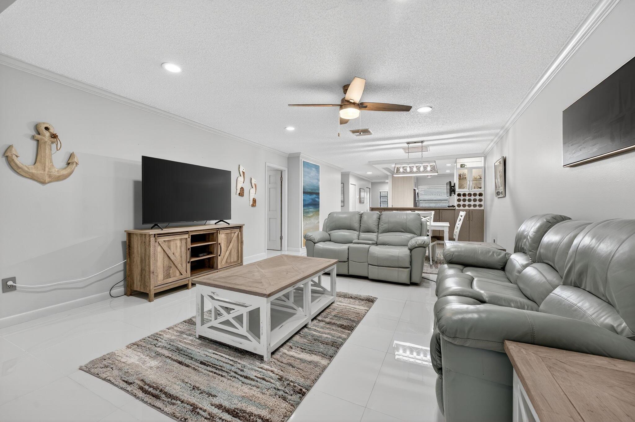 FAIRWAYS OF BOCA LAGO CON - Residential