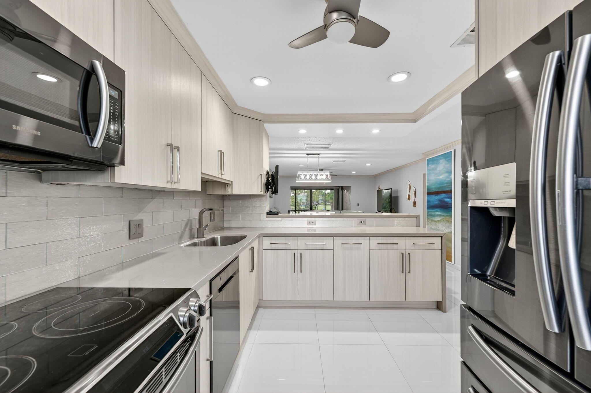 FAIRWAYS OF BOCA LAGO CON - Residential