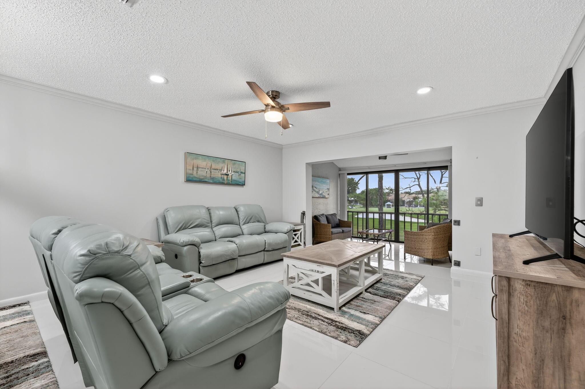 FAIRWAYS OF BOCA LAGO CON - Residential
