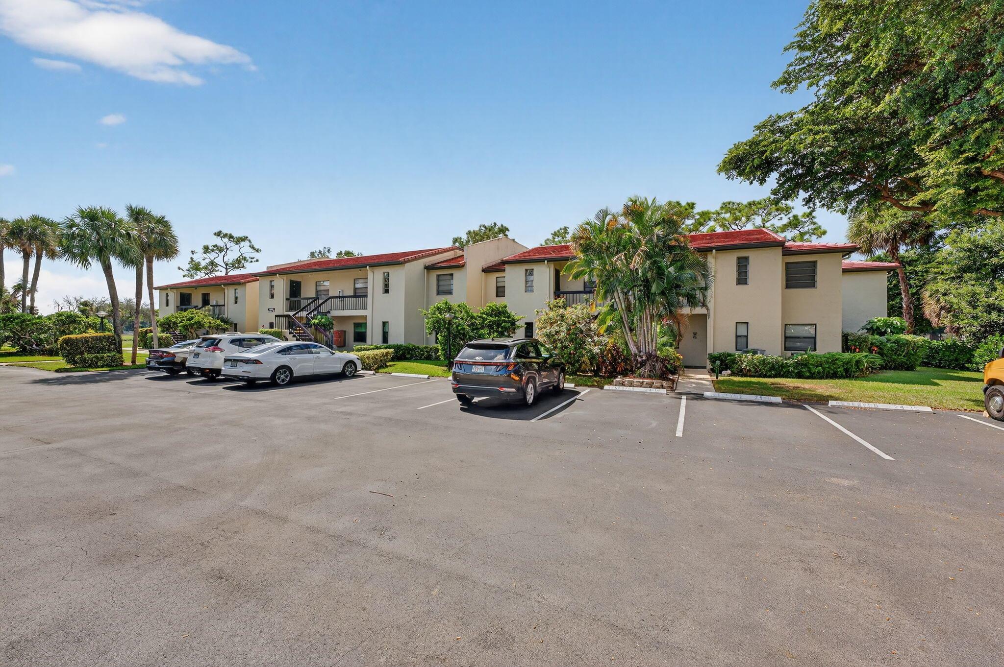 FAIRWAYS OF BOCA LAGO CON - Residential