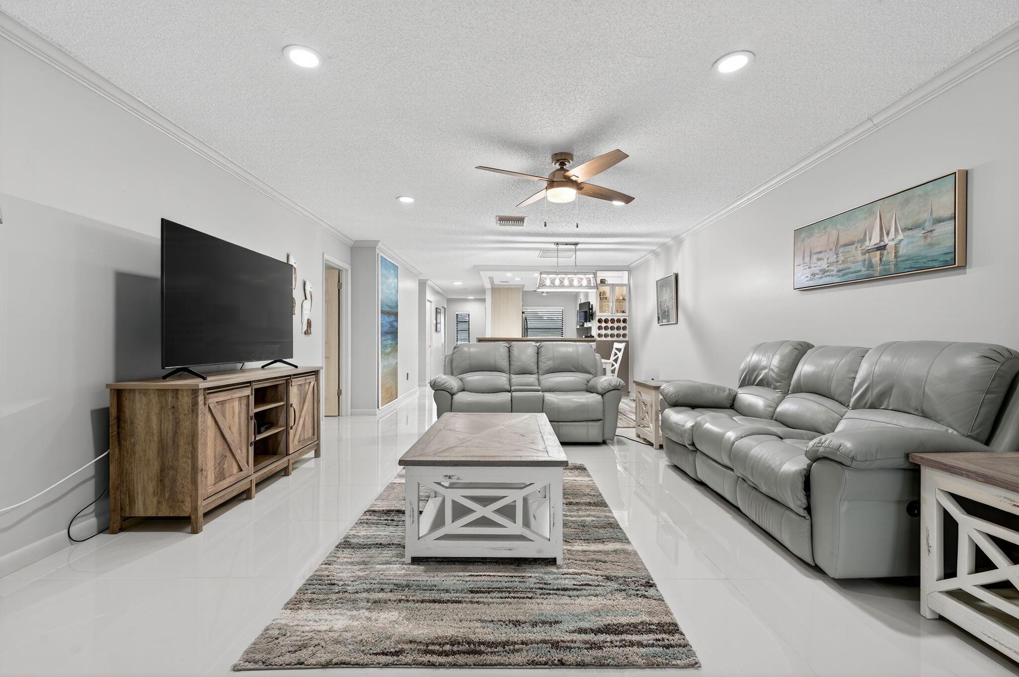 FAIRWAYS OF BOCA LAGO CON - Residential