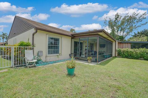 A home in Lake Worth