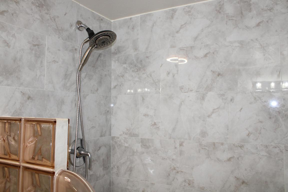 VILLAGES OF ORIOLE BONAIRE - Residential