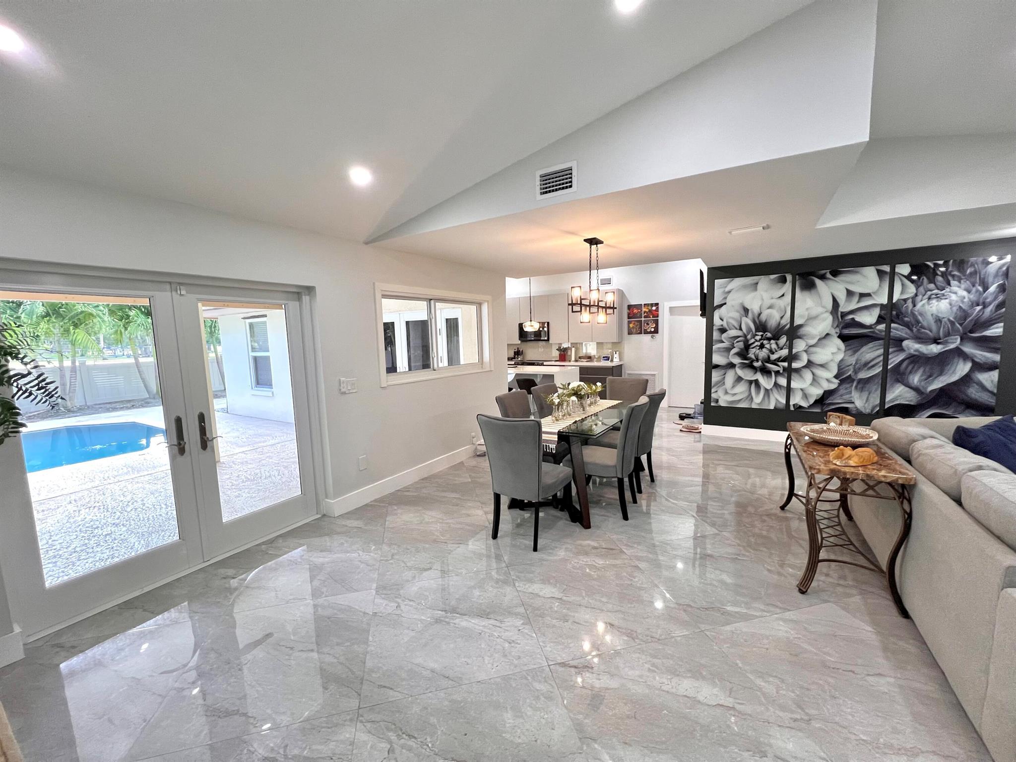 RIVERGLEN EAST - Residential