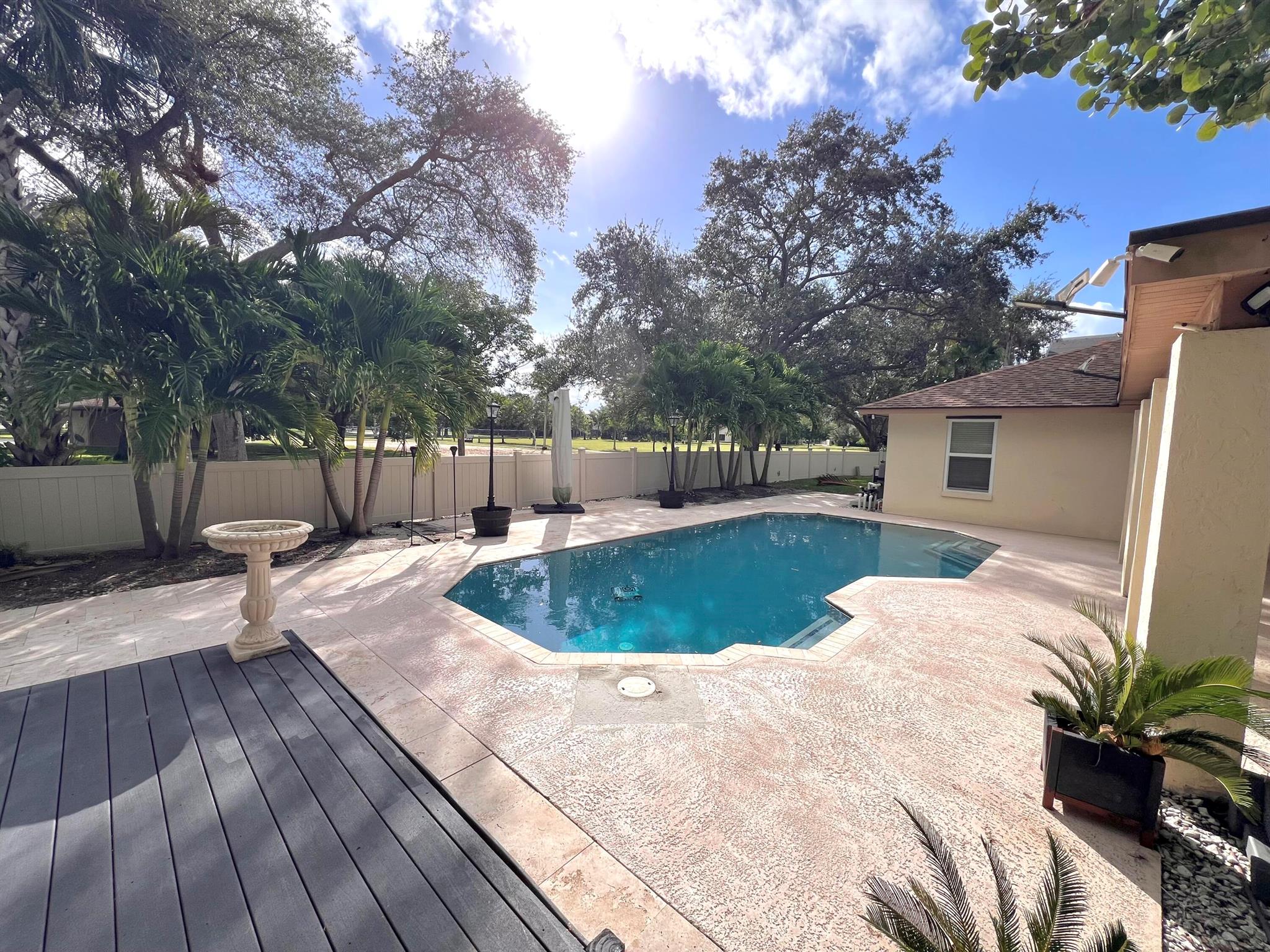 RIVERGLEN EAST - Residential