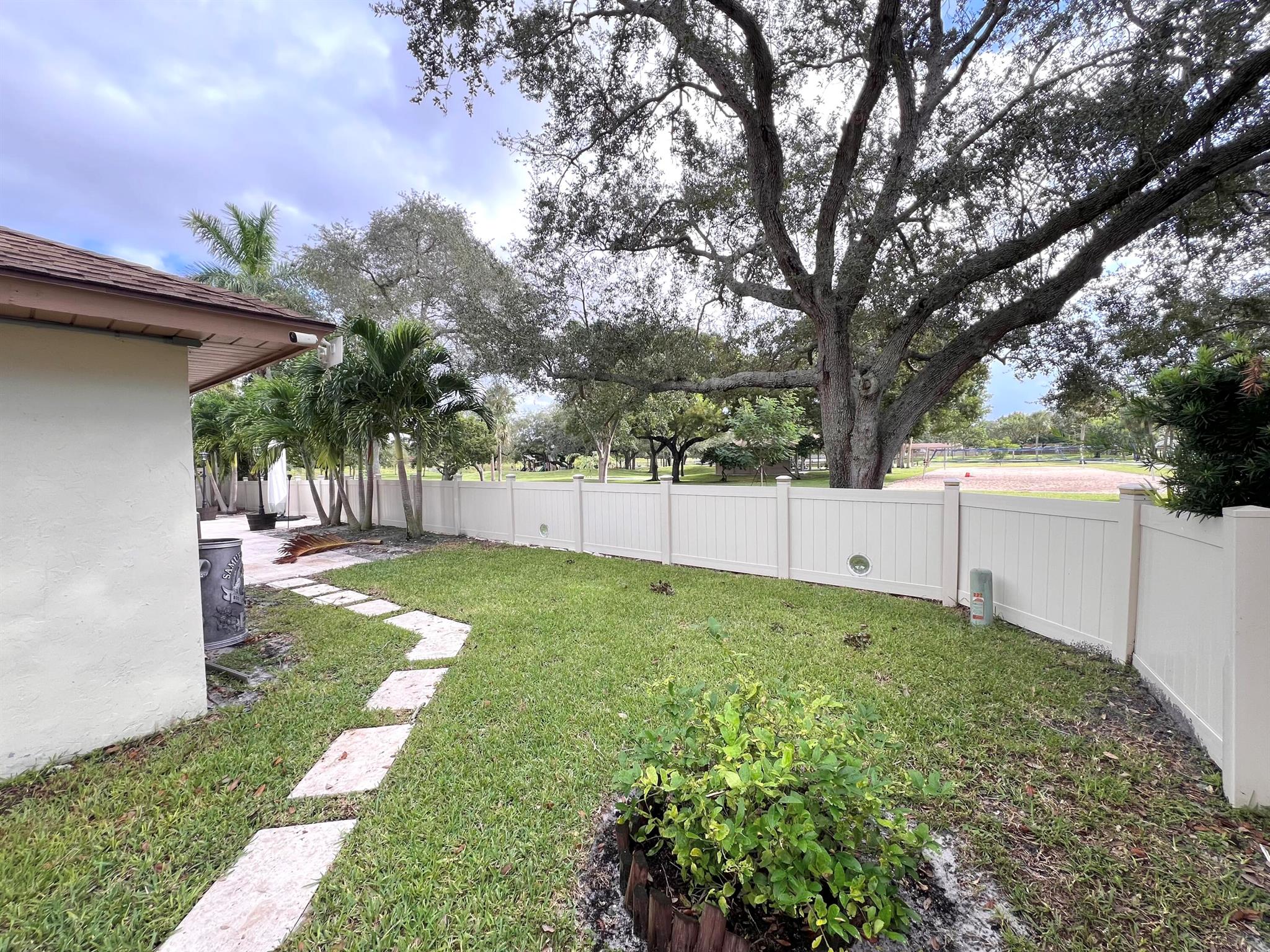 RIVERGLEN EAST - Residential