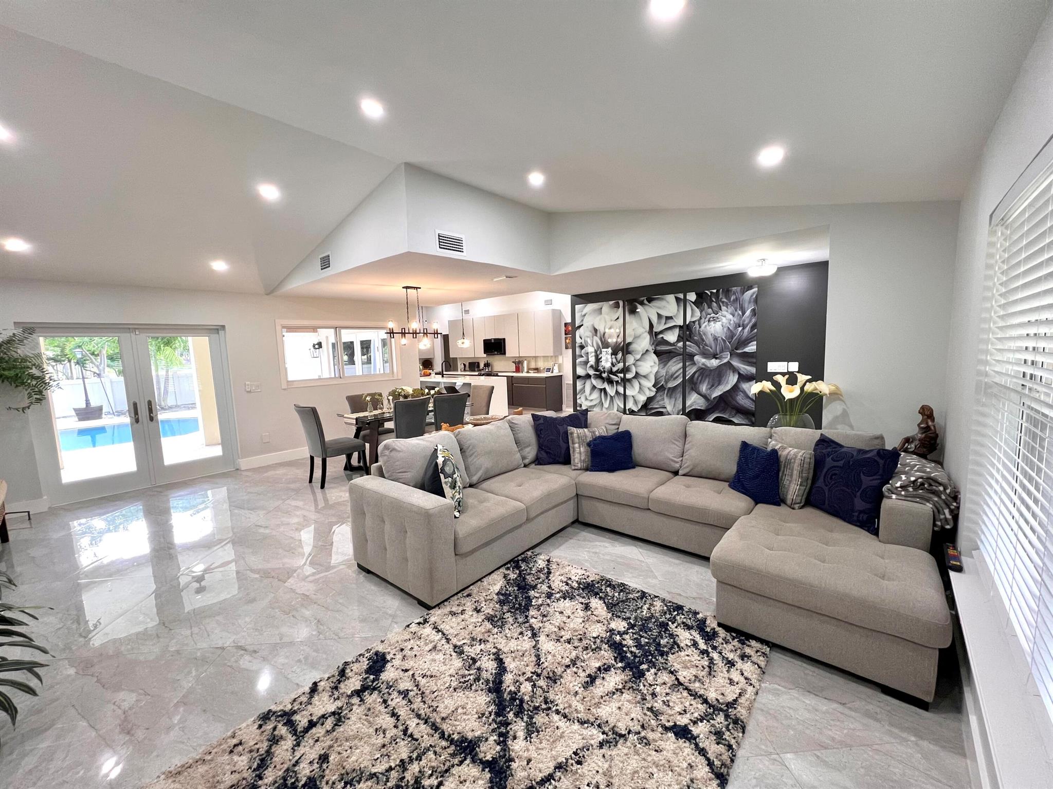 RIVERGLEN EAST - Residential