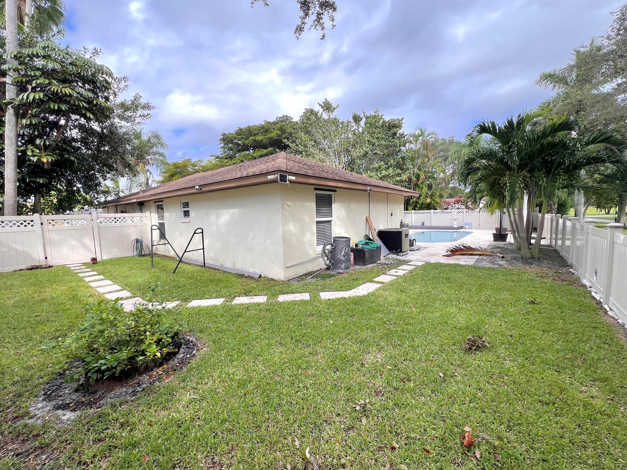 RIVERGLEN EAST - Residential