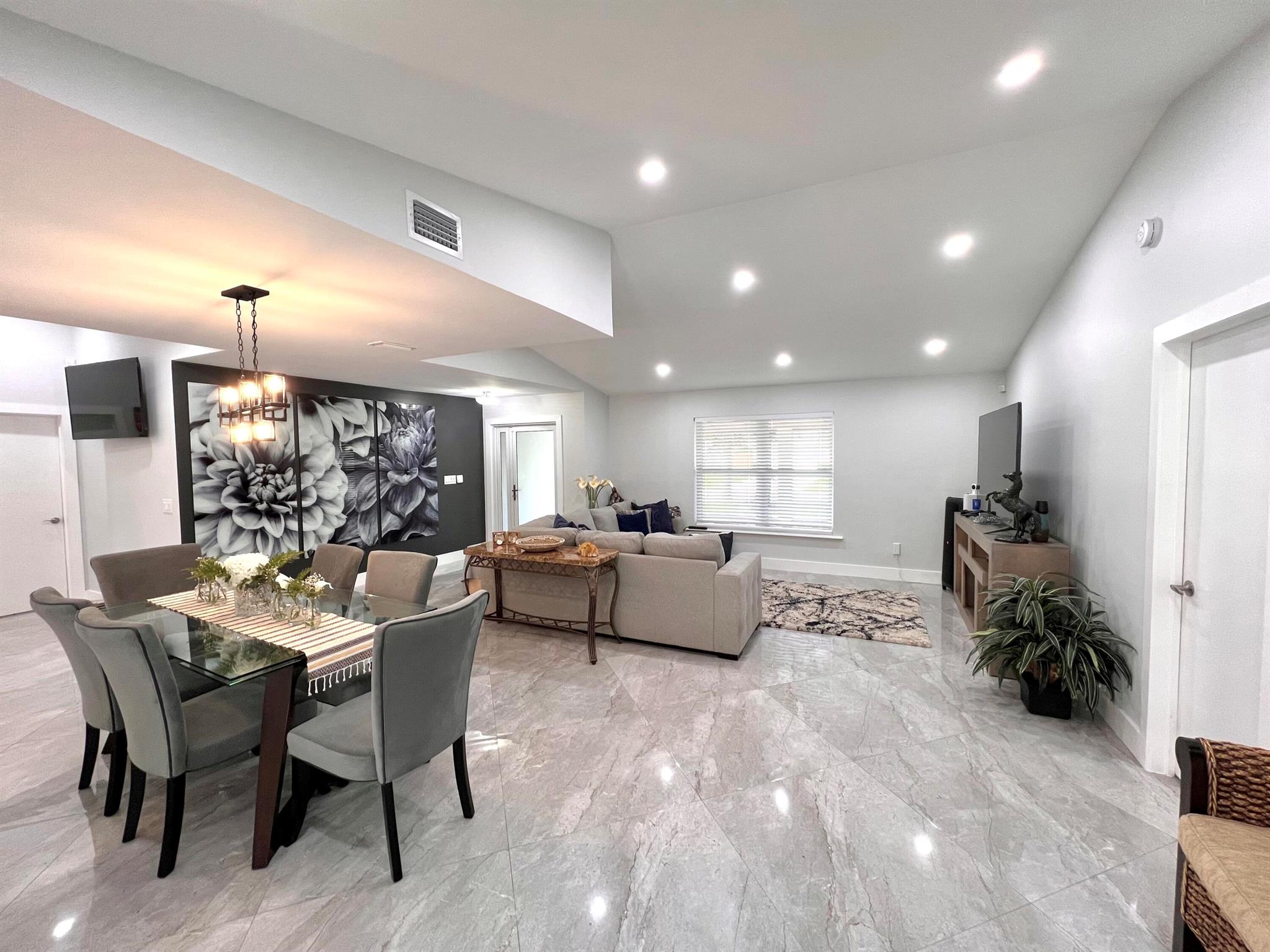 RIVERGLEN EAST - Residential