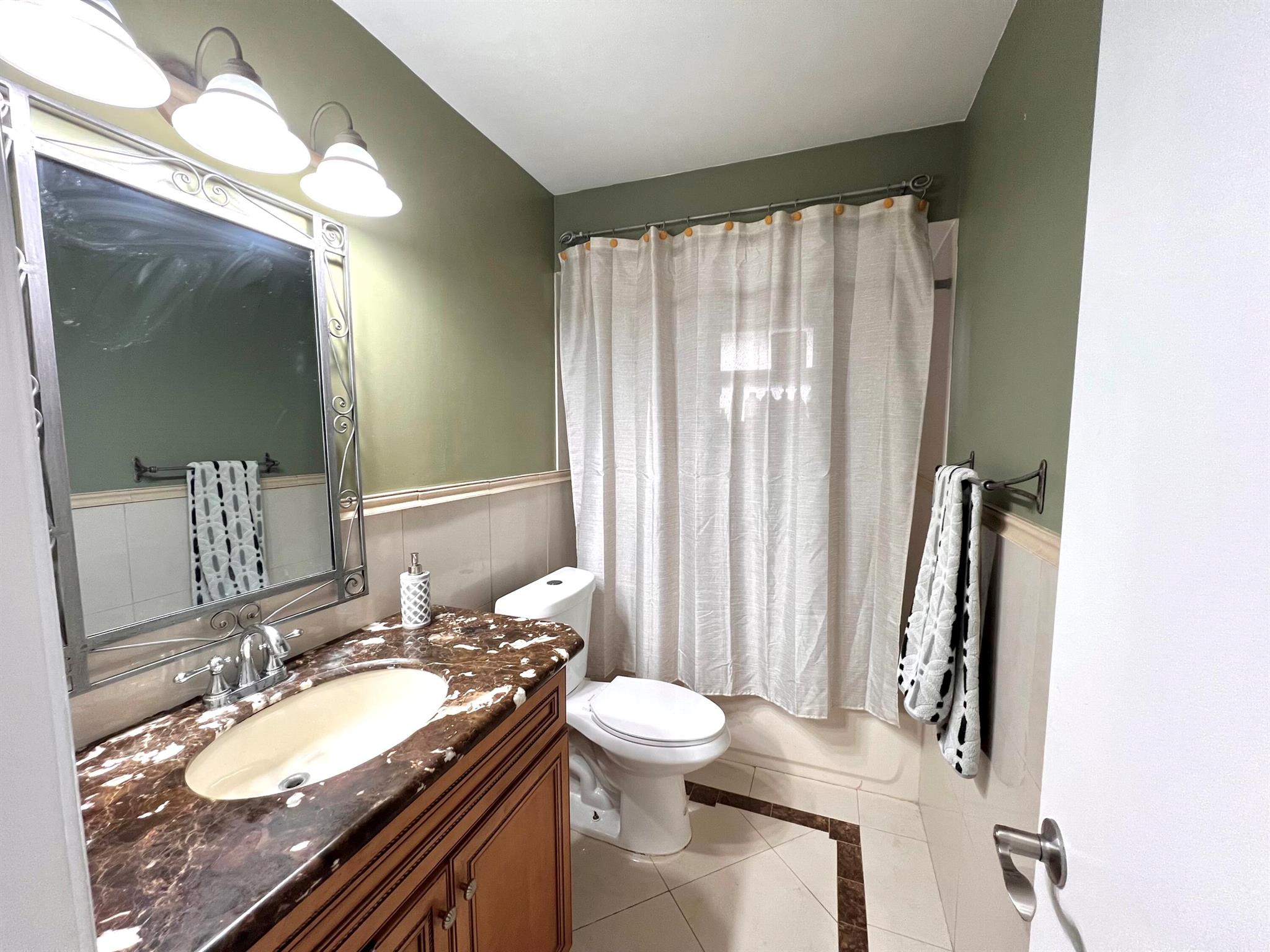 RIVERGLEN EAST - Residential