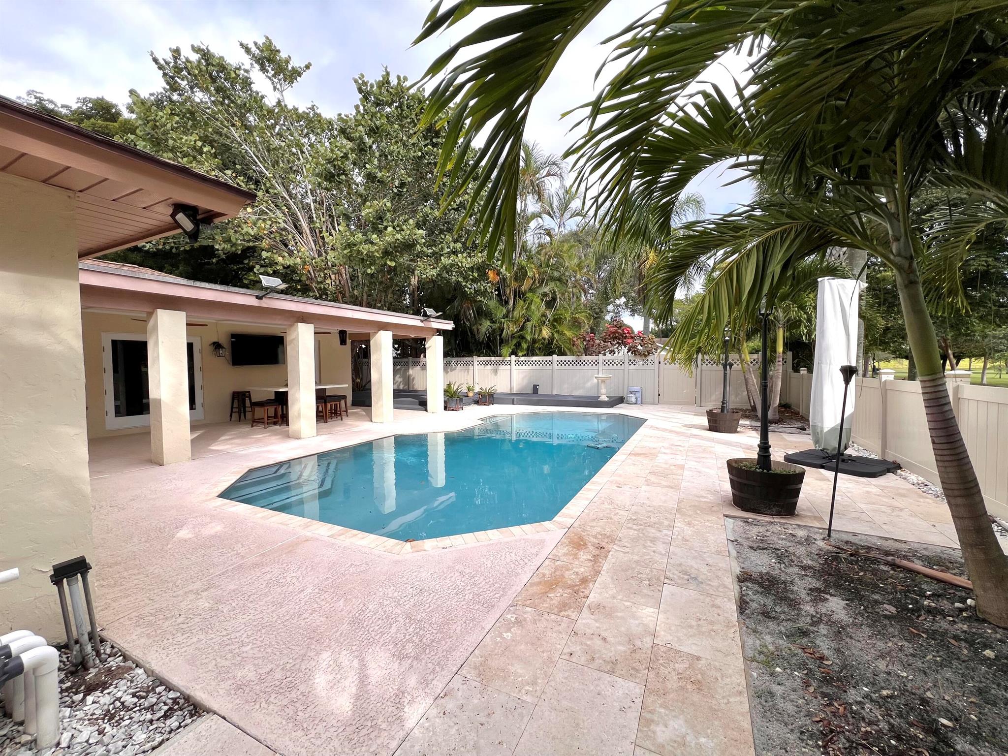 RIVERGLEN EAST - Residential