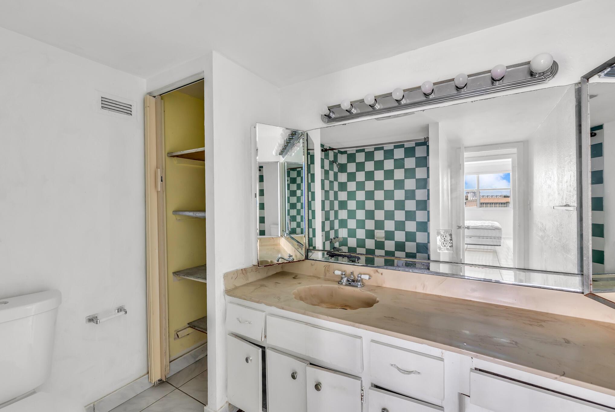 Golden Sails - Residential