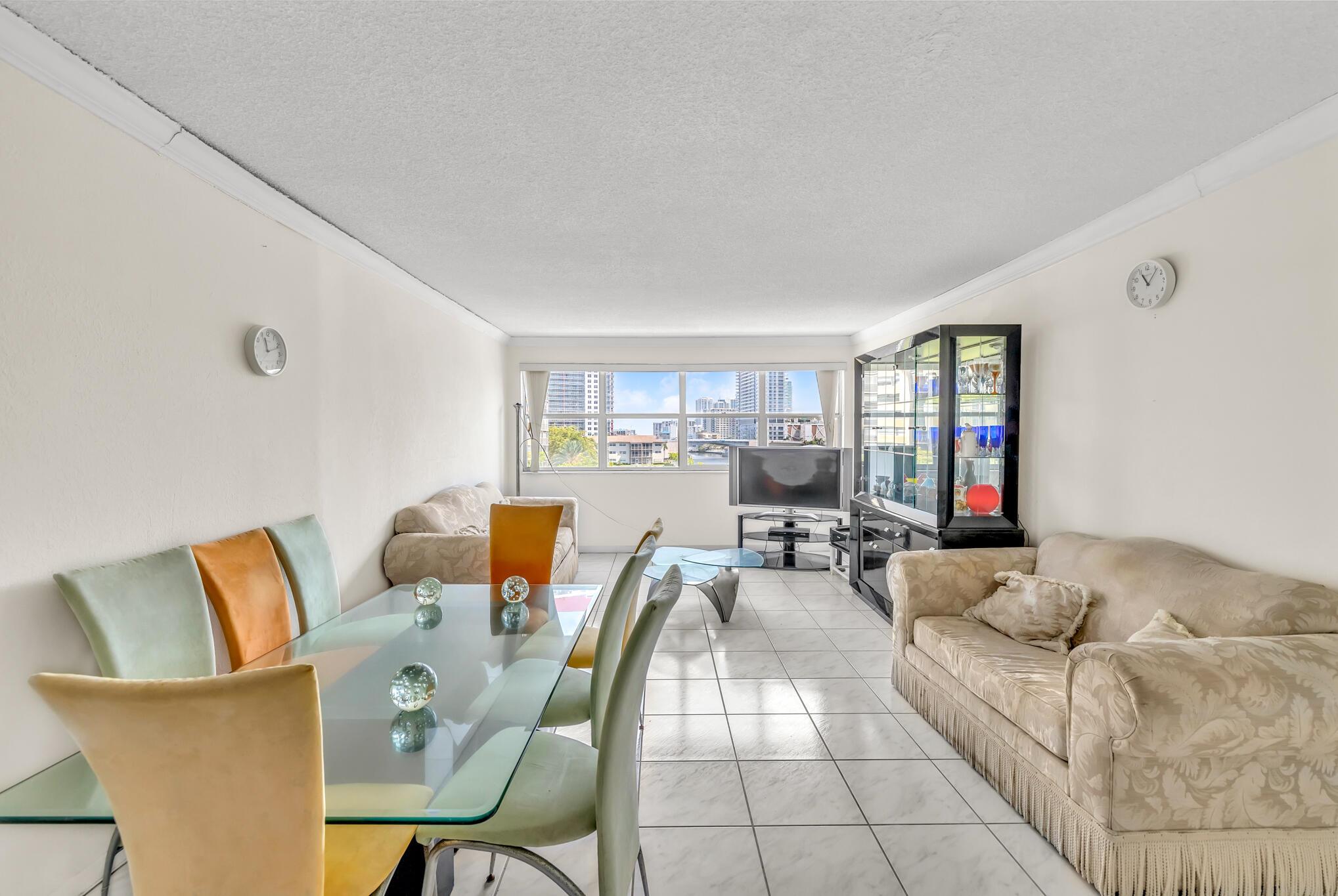 Golden Sails - Residential