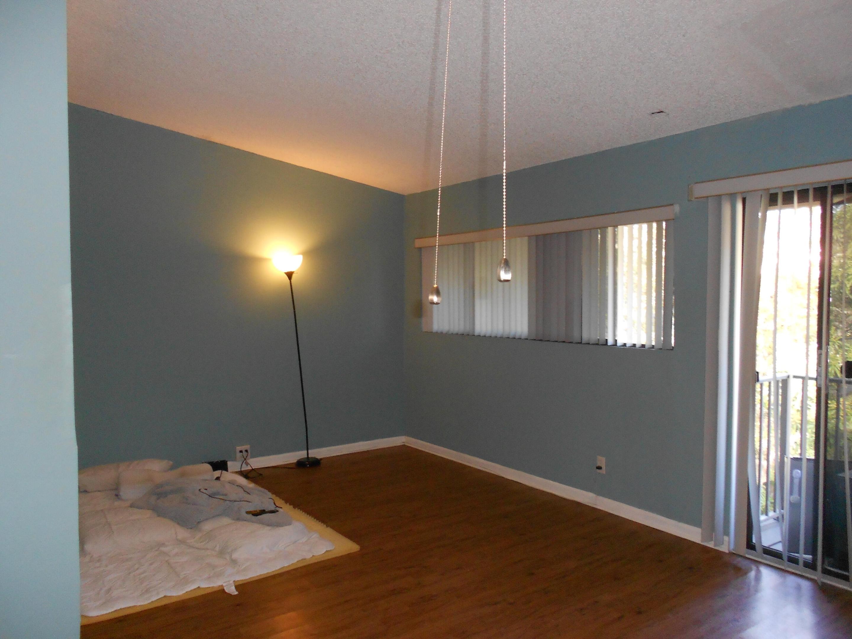 COLONIAL LAKES VILLAS - Residential