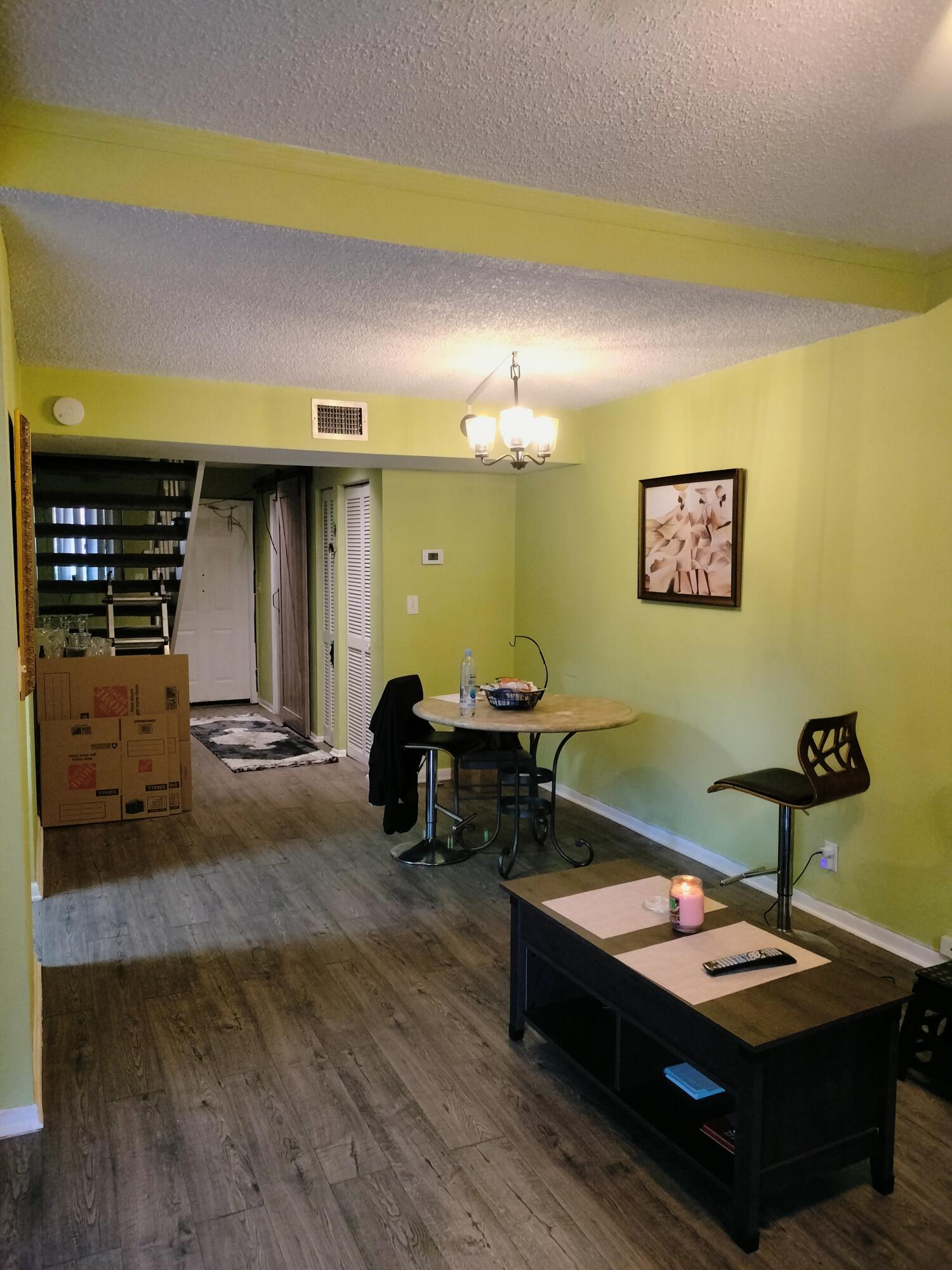 COLONIAL LAKES VILLAS - Residential