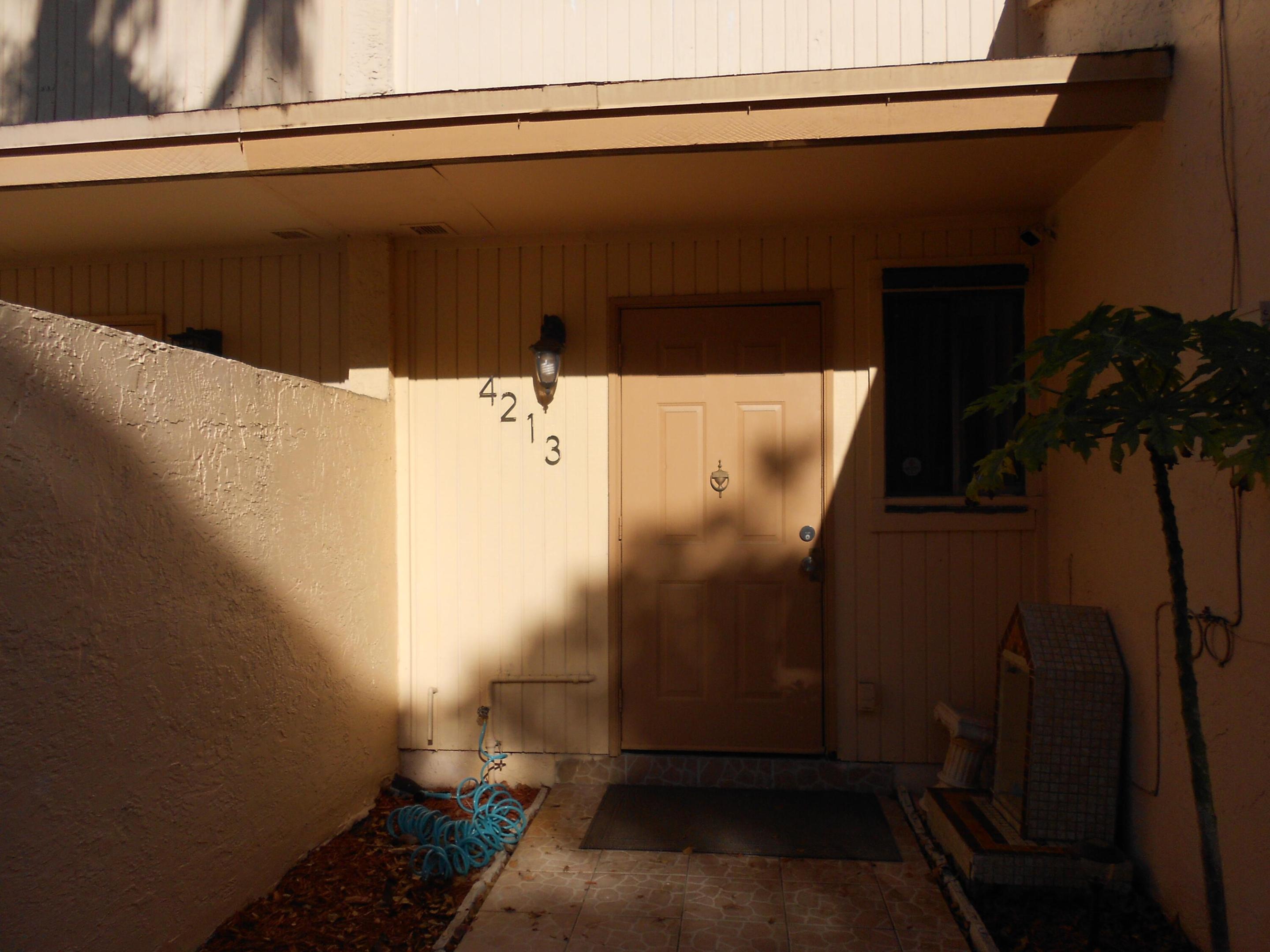 COLONIAL LAKES VILLAS - Residential