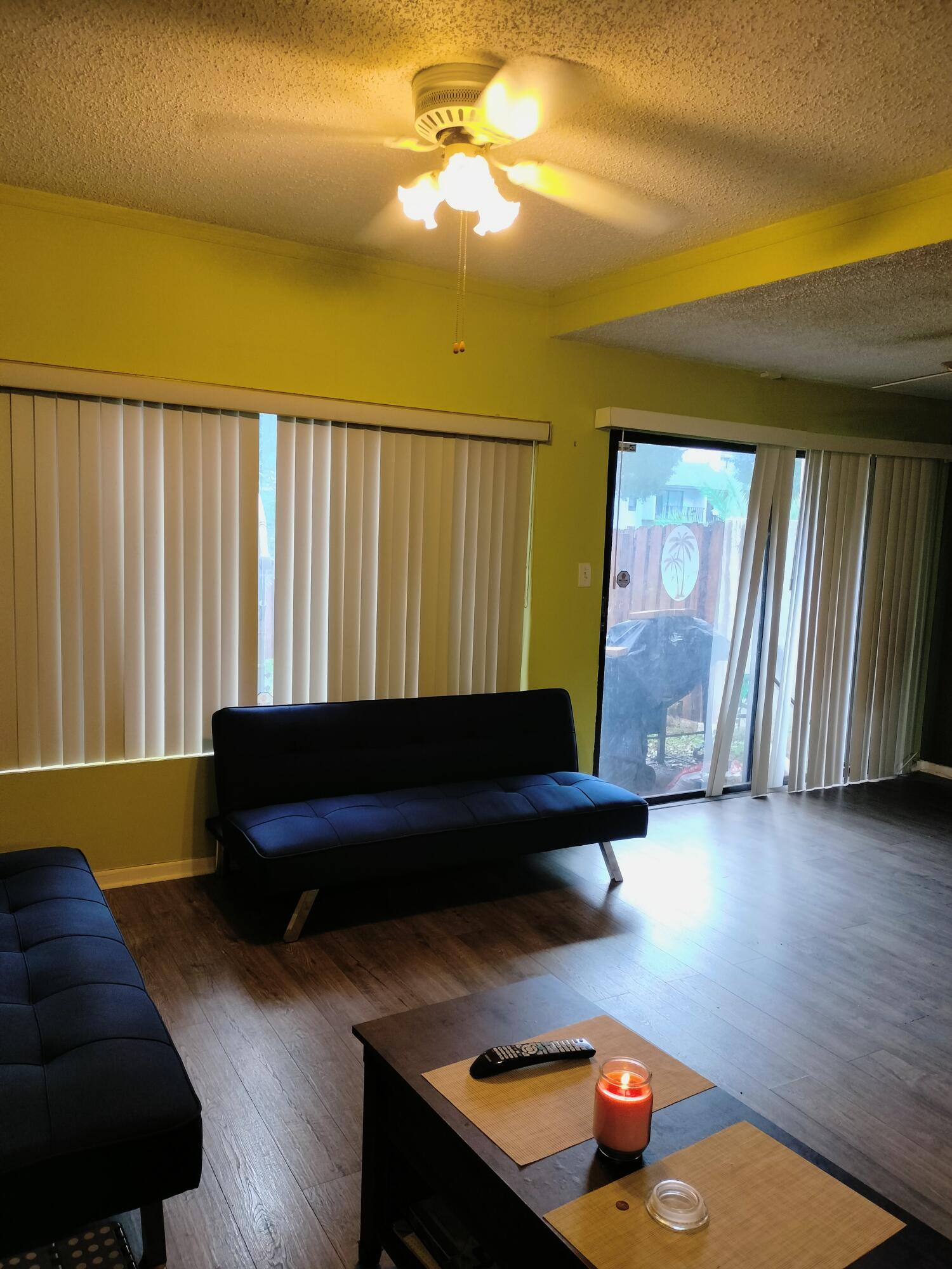 COLONIAL LAKES VILLAS - Residential