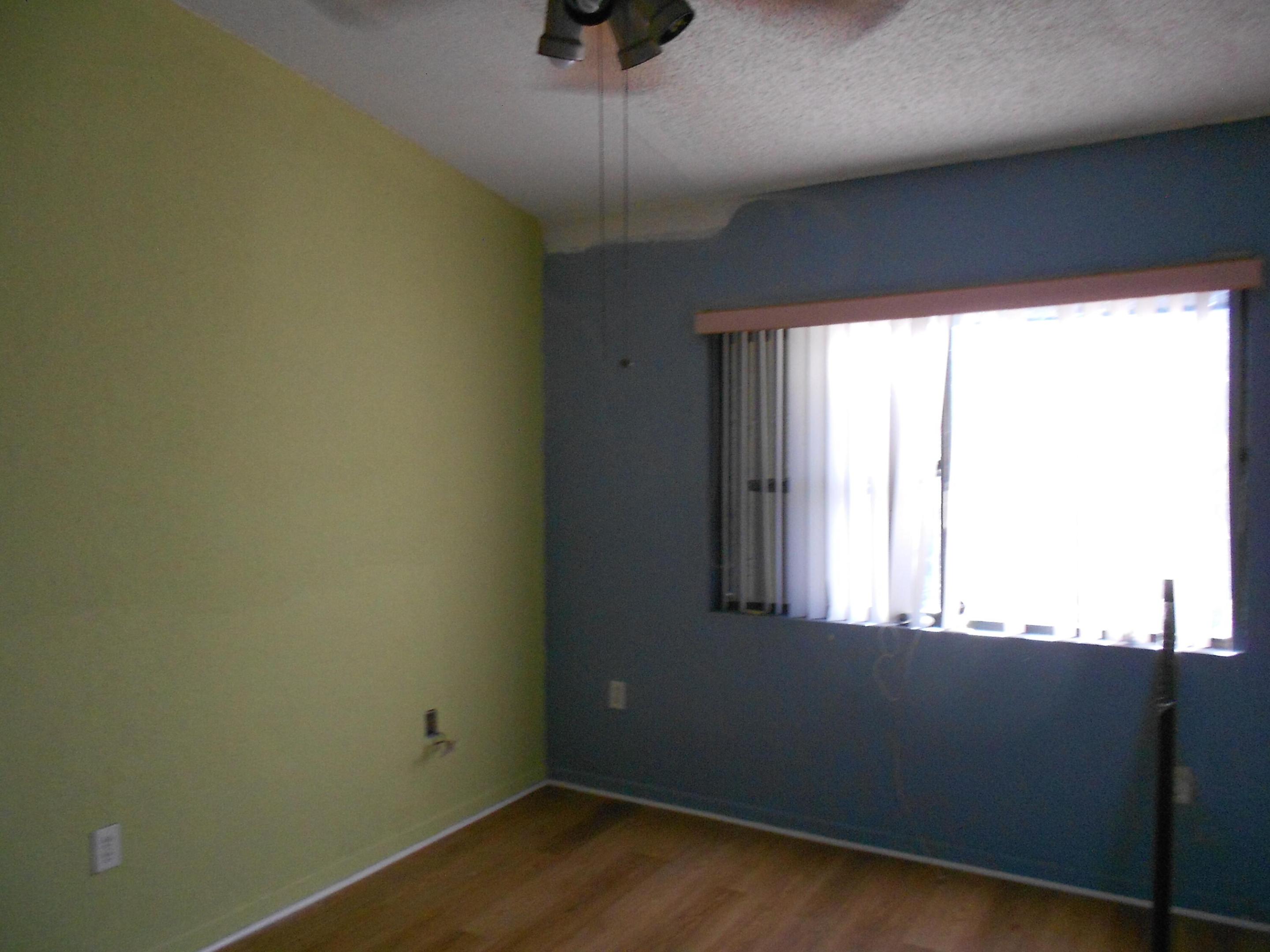 COLONIAL LAKES VILLAS - Residential