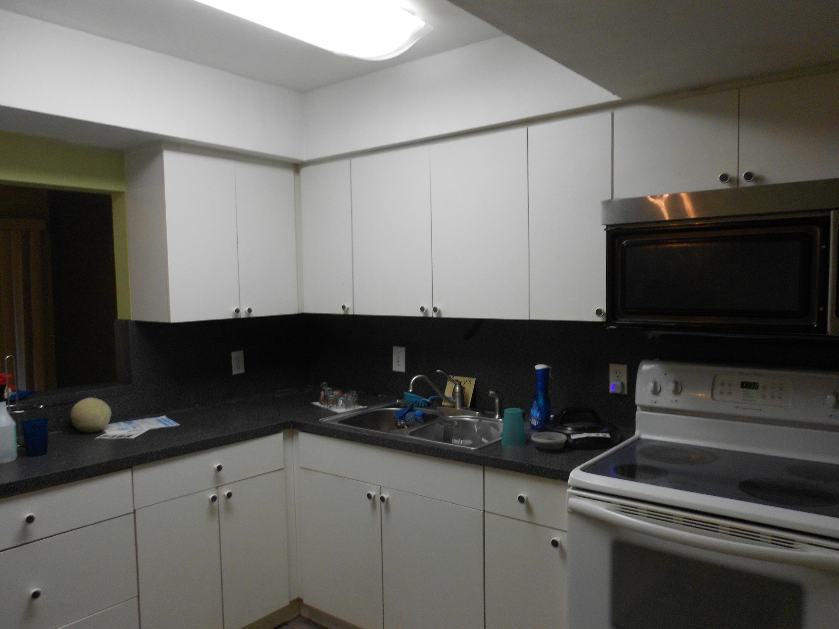 COLONIAL LAKES VILLAS - Residential