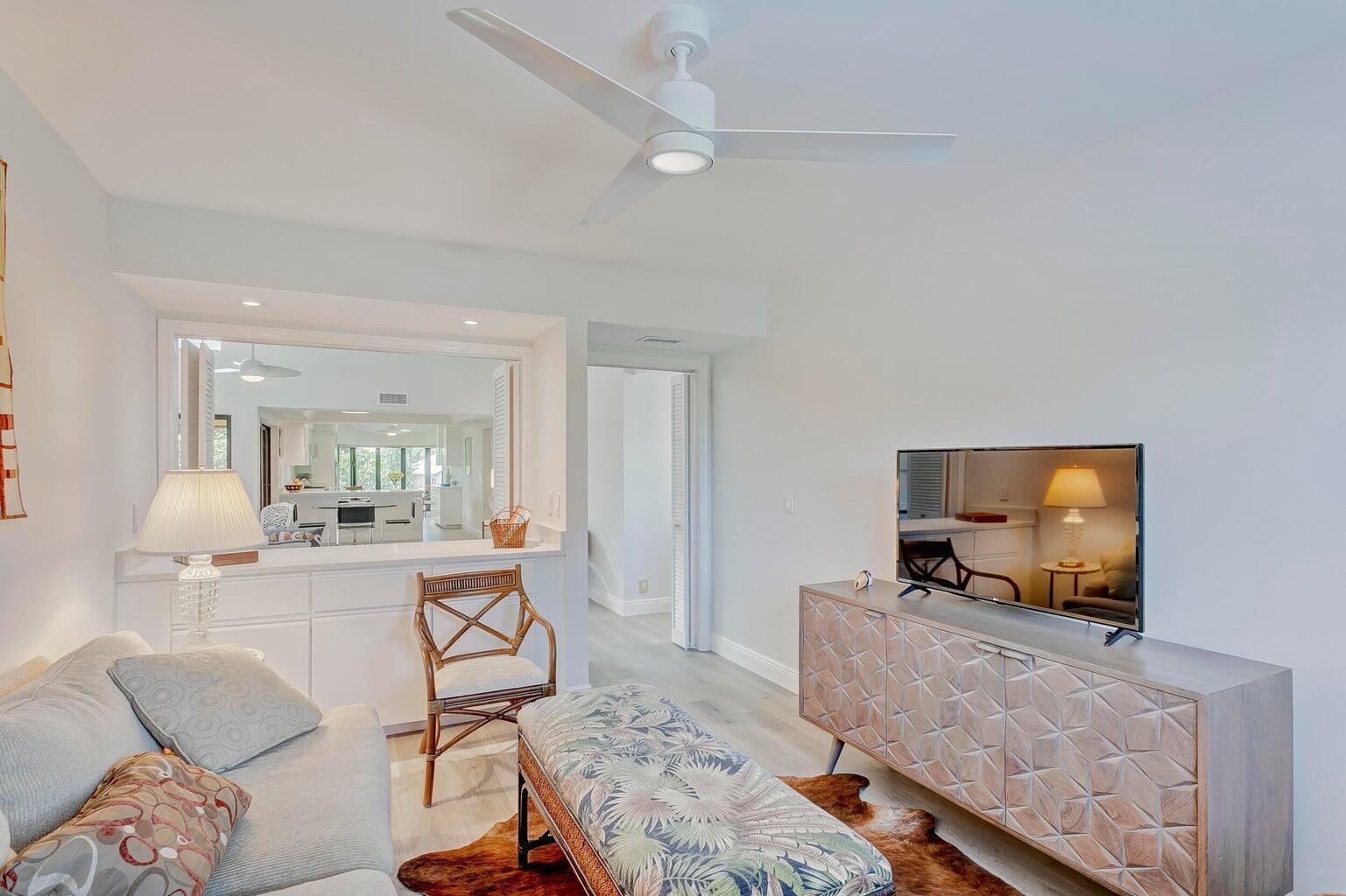 WATERBEND AT JONATHANS LA - Residential