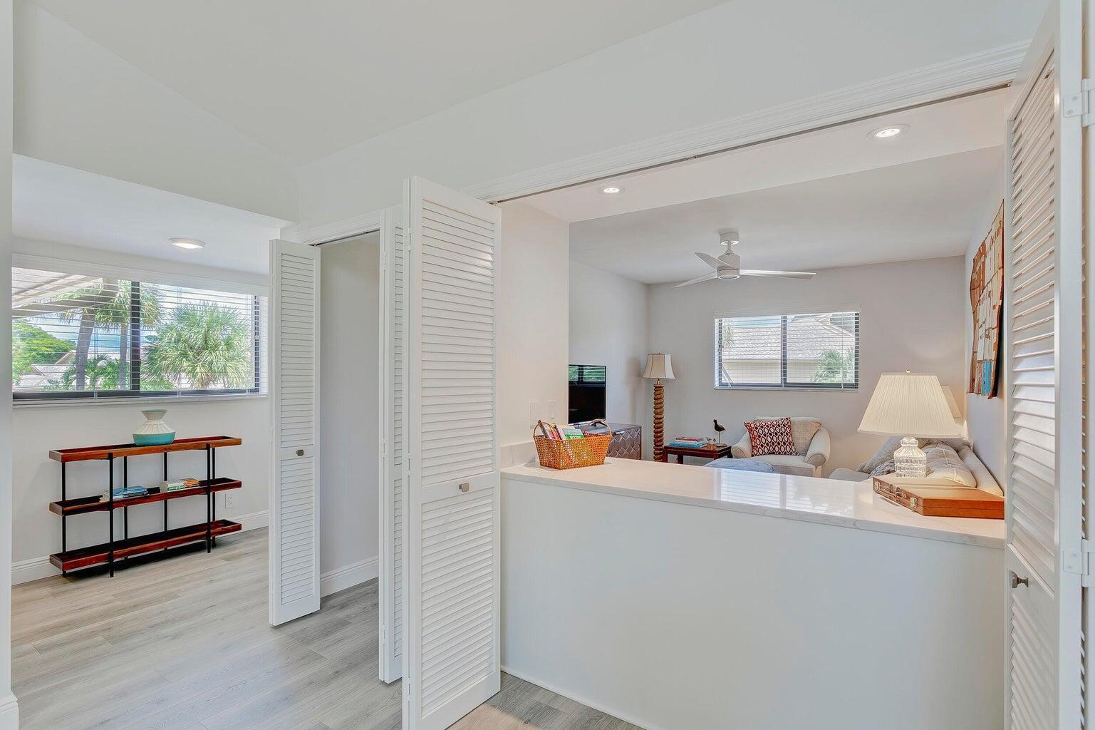 WATERBEND AT JONATHANS LANDING CONDO - Residential