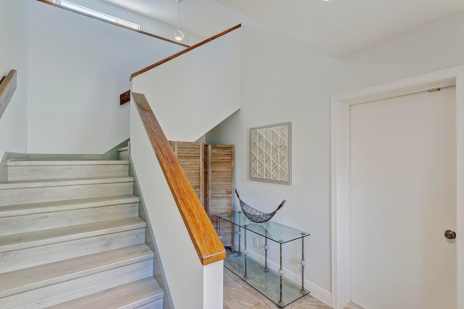 WATERBEND AT JONATHANS LANDING CONDO - Residential