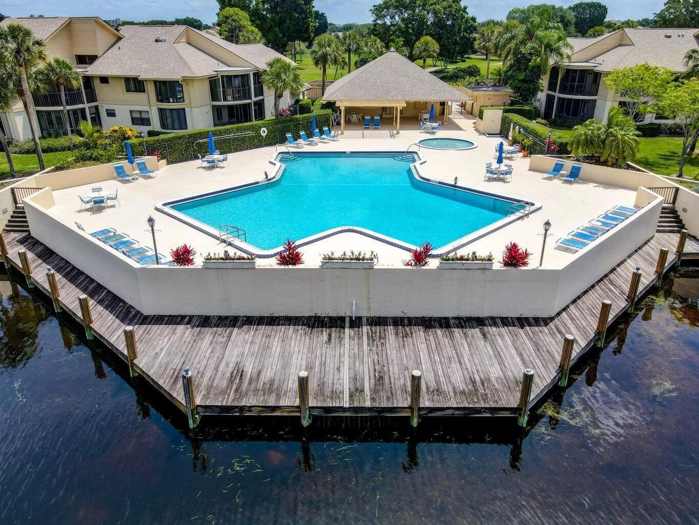 WATERBEND AT JONATHANS LANDING CONDO - Residential