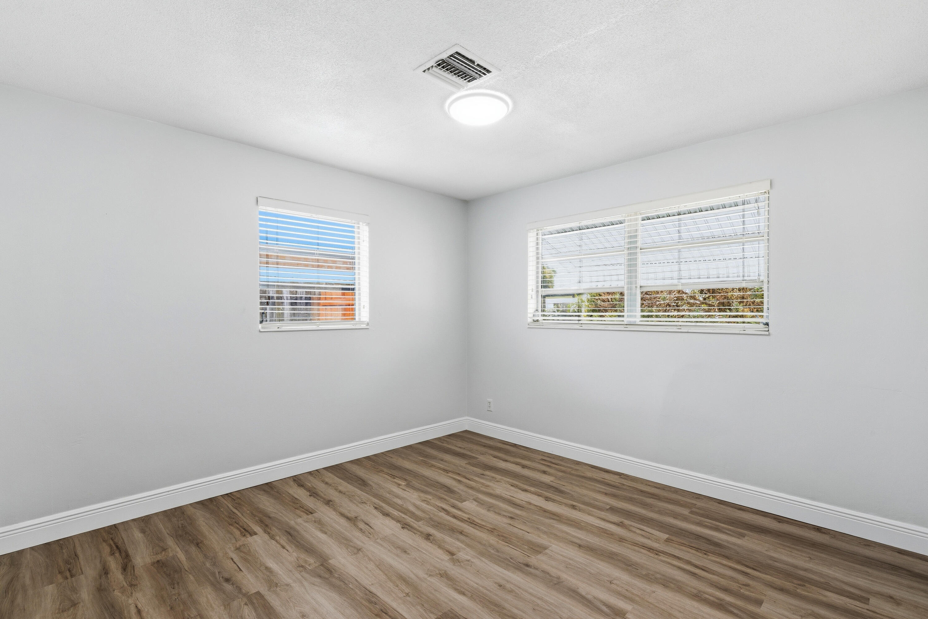 LLOYD ESTATES ADD CORR PLAT - Residential