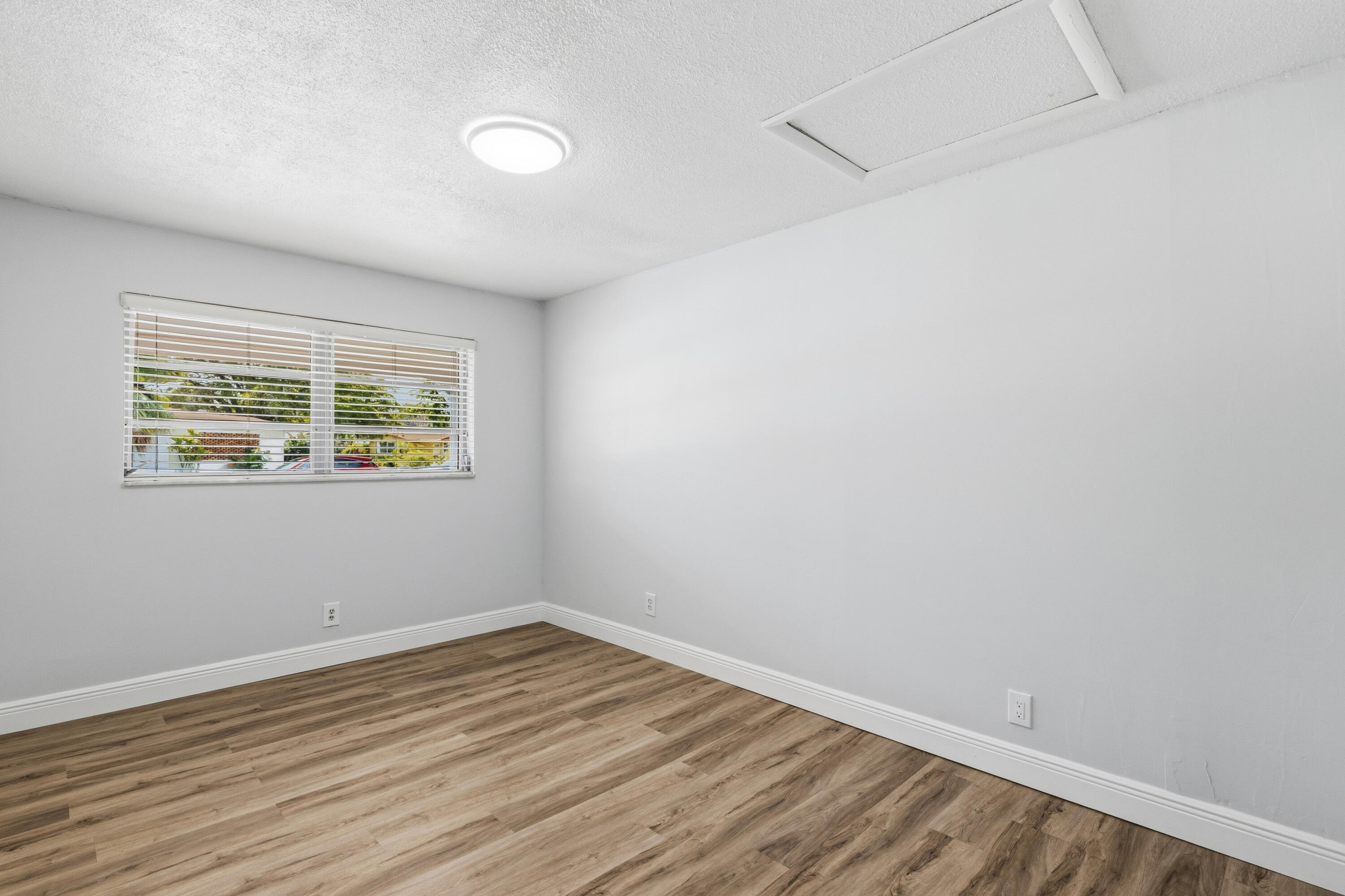 LLOYD ESTATES ADD CORR PLAT - Residential