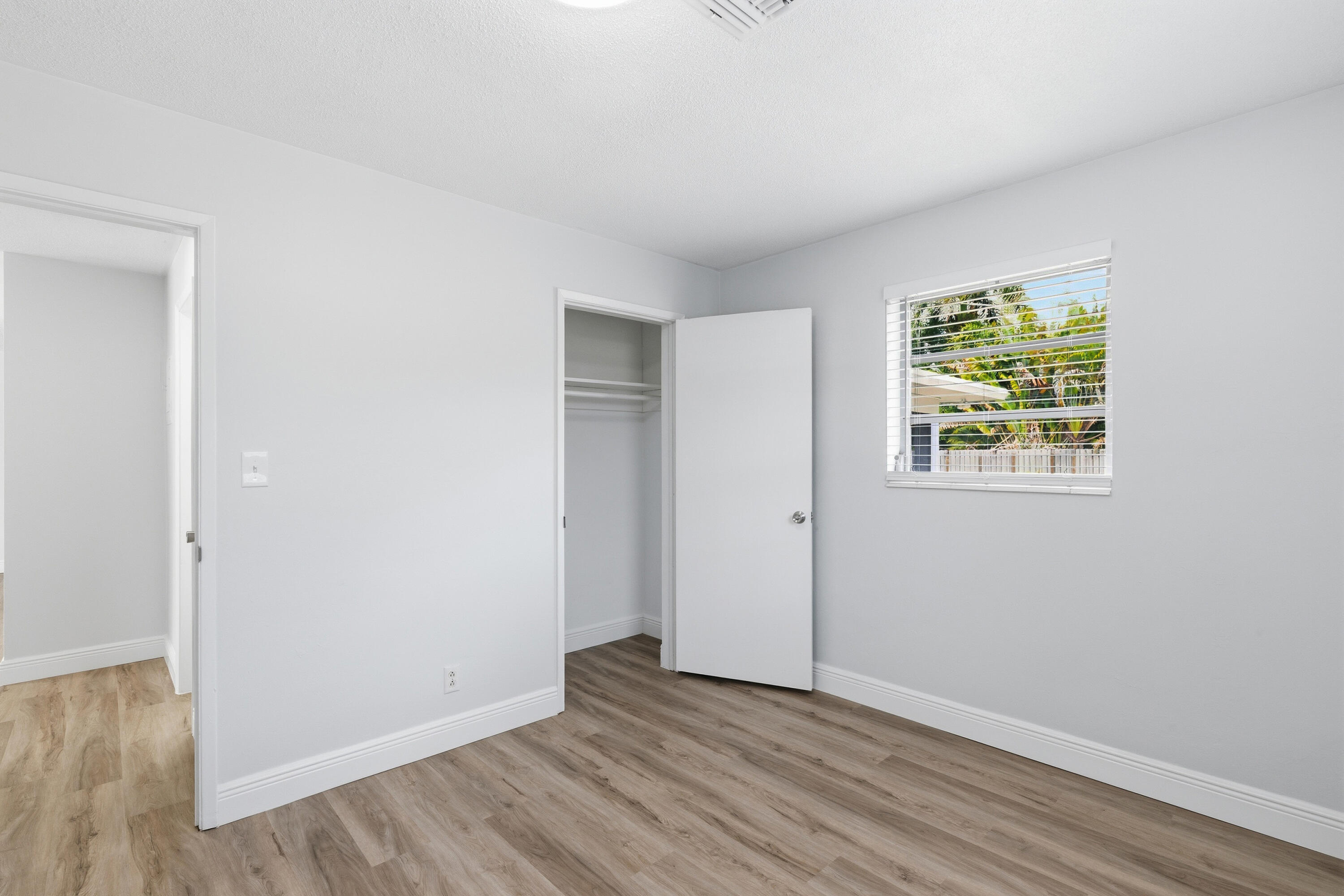 LLOYD ESTATES ADD CORR PLAT - Residential